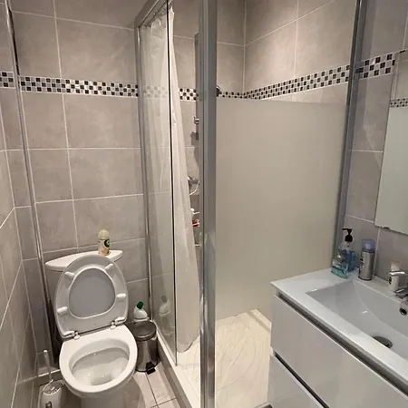 Au Rdc Avec Parking Proche Apartment *